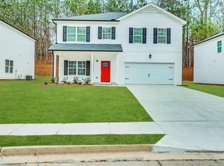 290 Valley View Dr, Fairburn, GA 30213