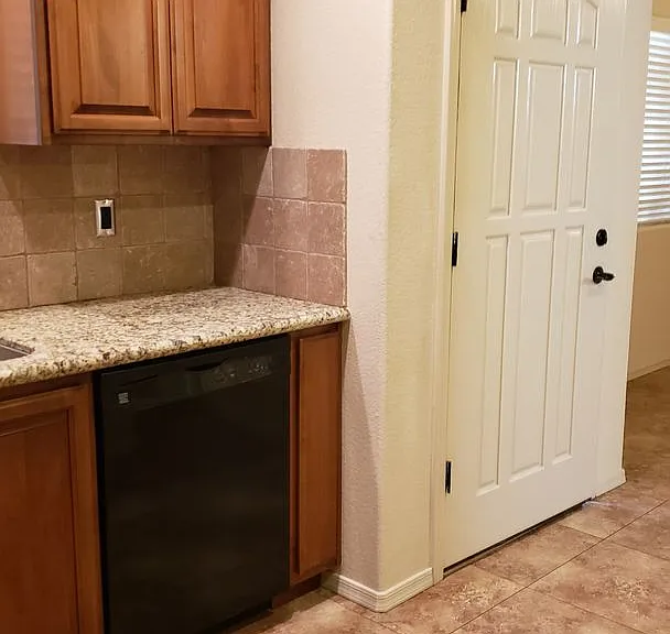 2215 Sandwood Dr #102 — Photo 2