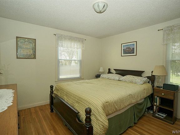 2nd image of 50 Norris Ave