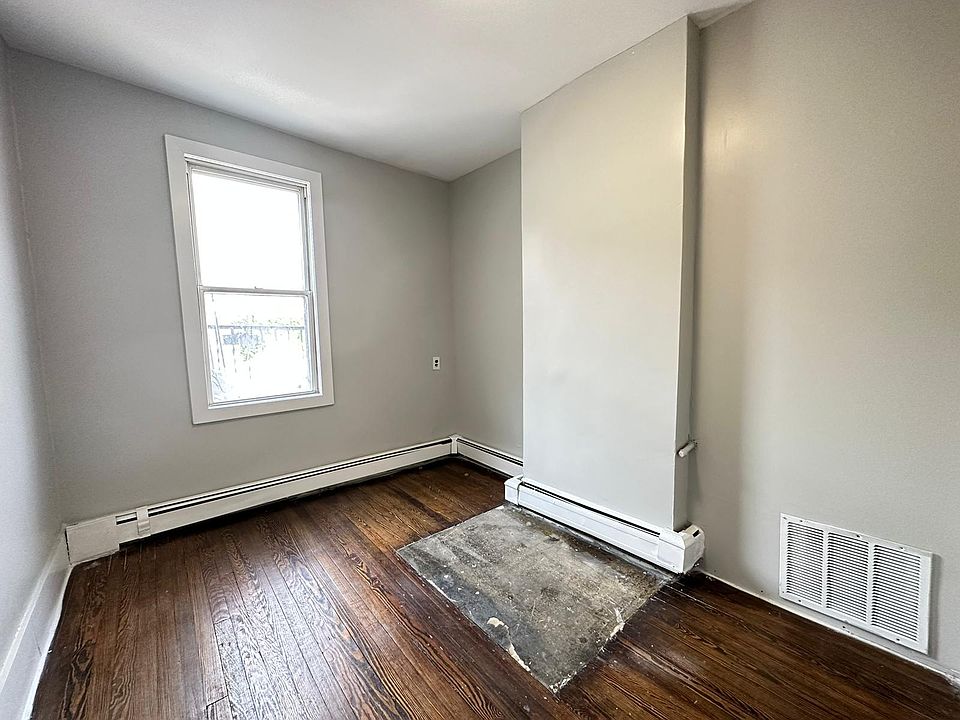 2nd image of 233 Liberty Ave #19E