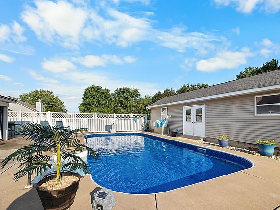 3rd image of 2512 Kyle Dr