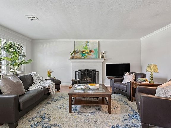 3rd image of 4212 Cleveland Pl