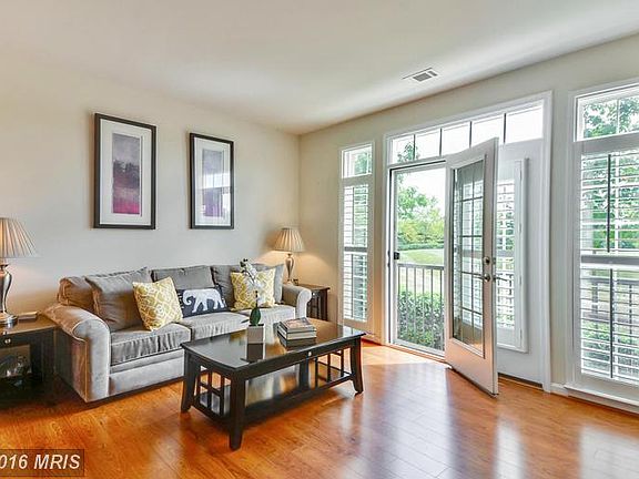 2nd image of 20642 Sibbald Sq