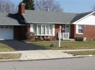 27 March Ave, Brookville, OH 45309