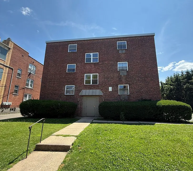 105 Preston St