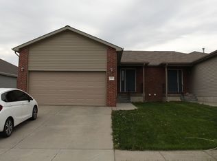 7215 Dorchester Ct, Lincoln, NE 68521