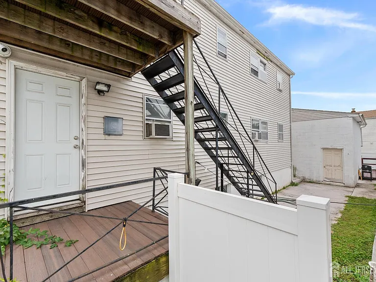 43 Orchard St — Photo 2