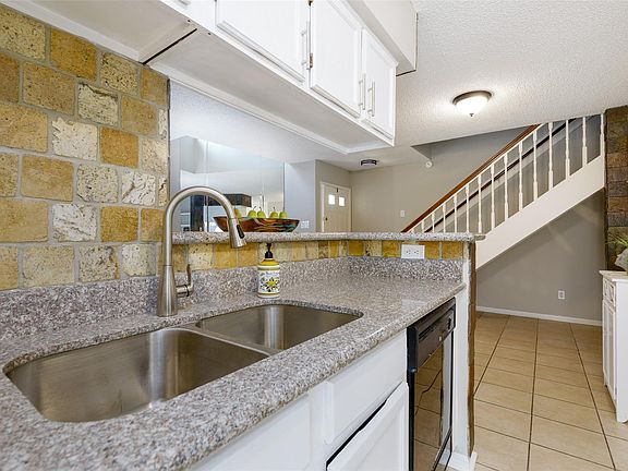 5th image of 1515 Sandy Springs Rd #2801