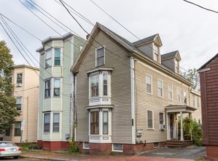 28 Dow St, Portland, ME 04102