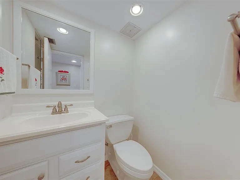 17920 Gulf Blvd #1808 — Photo 30