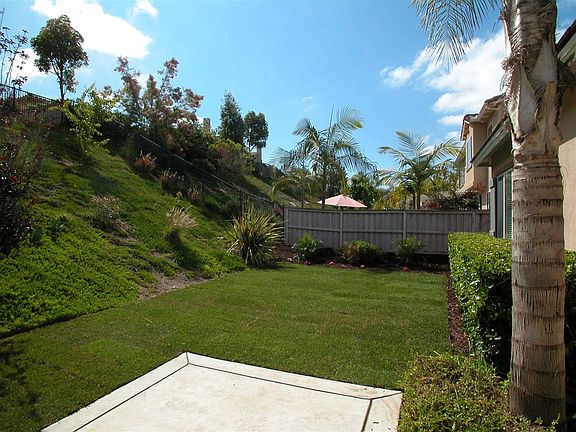 3rd image of 1017 Hawthorne Creek Dr