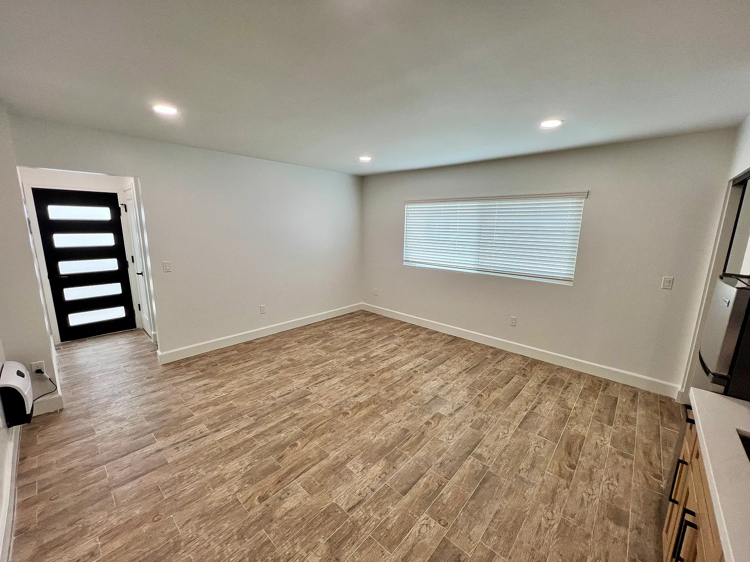 Studio, 310 sqft, $2,750 — Photo 3