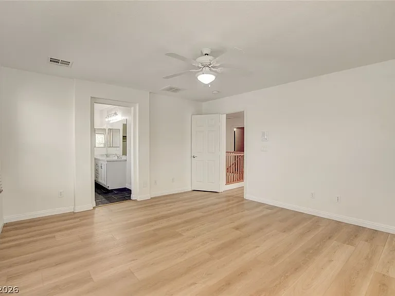 10808 Wallflower Ave — Photo 29