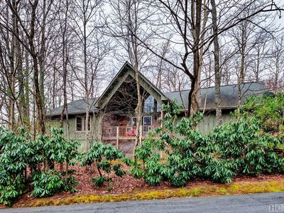 4 Birdnest Rd, Sapphire, NC, 28774