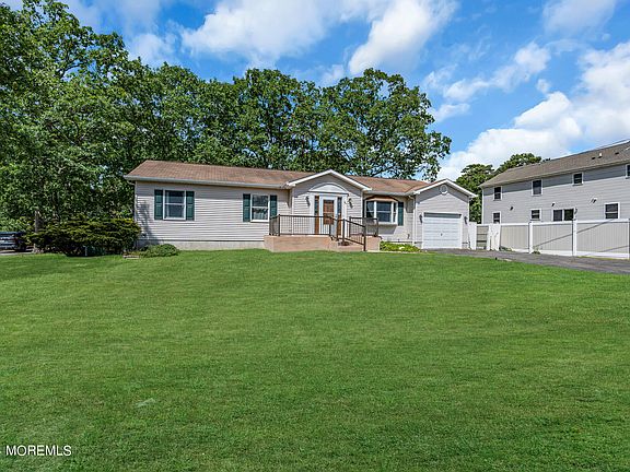 3rd image of 301 Northampton Boulevard