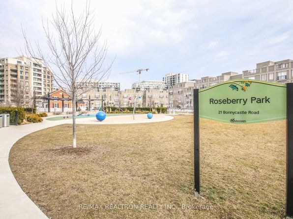 8110 Birchmount Rd #713, Markham, ON L6G 0E3
