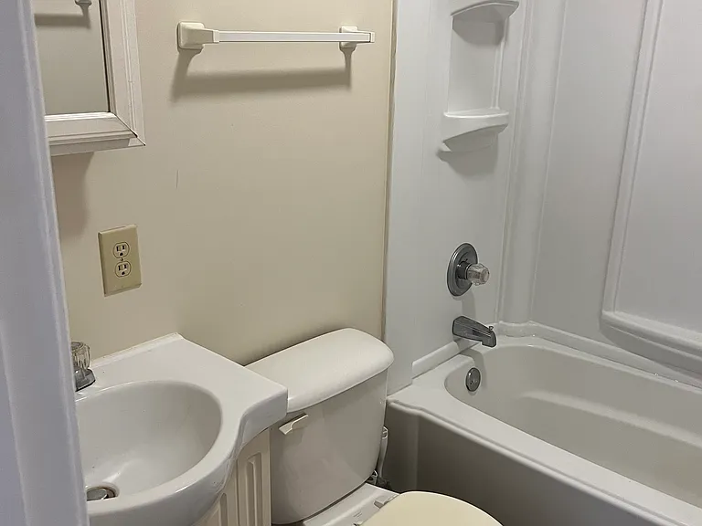 634 Charles St #9 — Photo 6