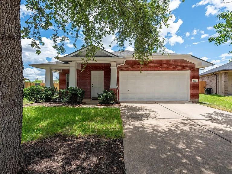 5918 Laramie River Ct — Photo 2