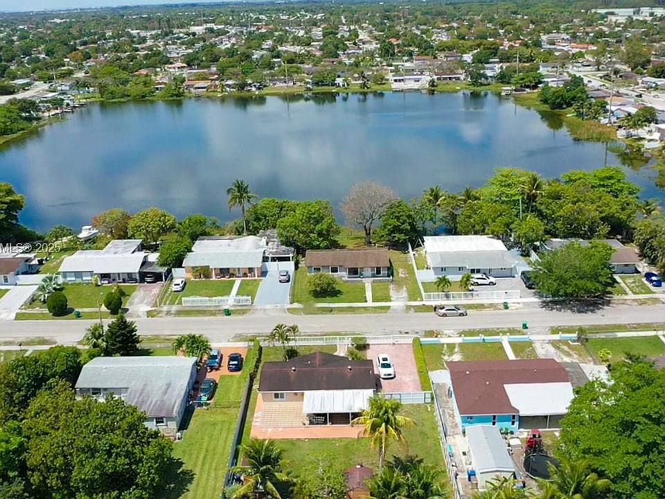 2nd image of 20232 NW 39th Ct