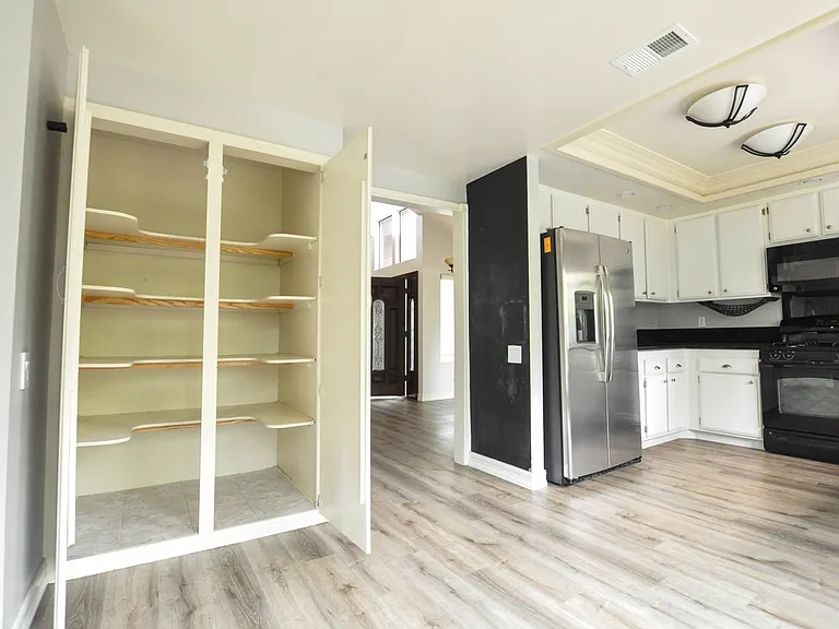 283 Heathcliff Pl — Photo 7