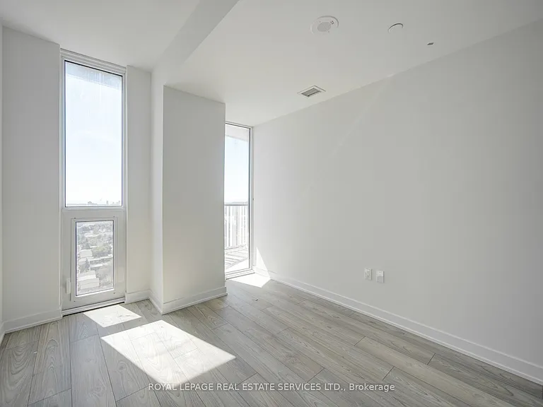 1 Fairview Rd E #2202 — Photo 17