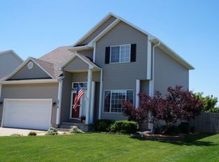 2016 NW 158th St, Clive, IA 50325