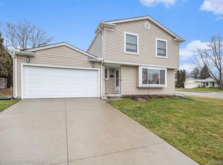 407 Winchester St, South Lyon, MI 48178