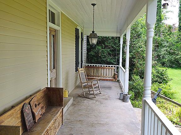 4th image of 2306 E Pinhook Rd