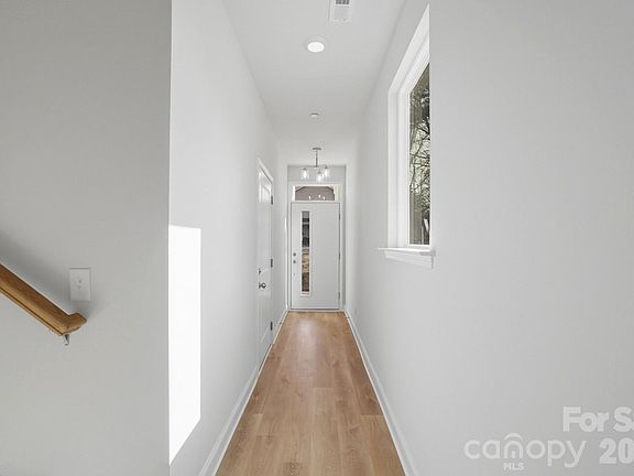 5th image of 339 Gray Dr