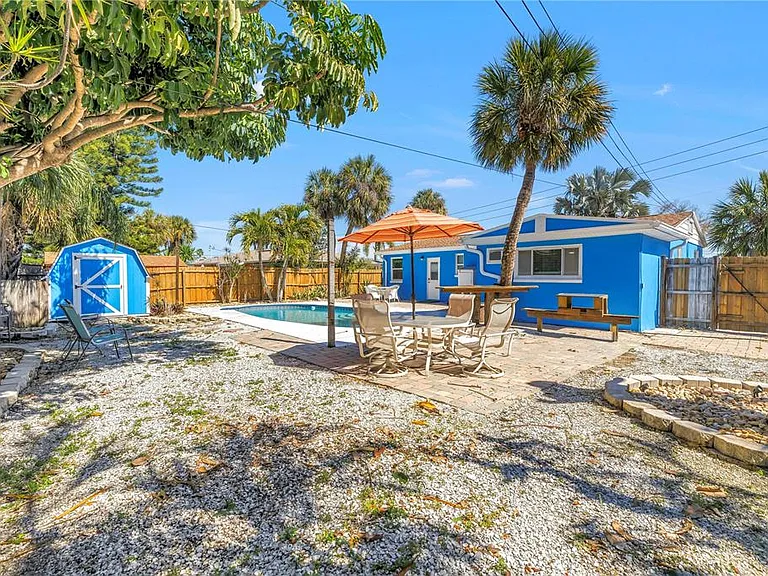 6892 Gulf Winds Dr #2 — Photo 39