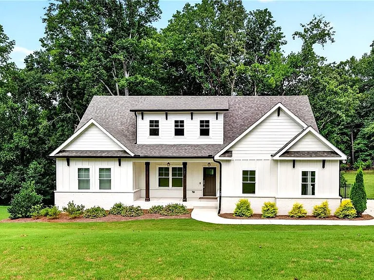 727 Old Collins Rd — Photo 4