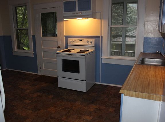 2nd image of 212 York Ave #2