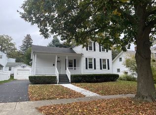 505 S 3rd St, Dundee, IL 60118