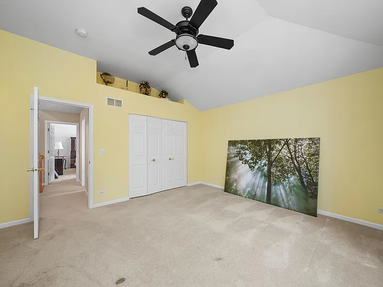 5670 Brentwood Dr — Photo 40