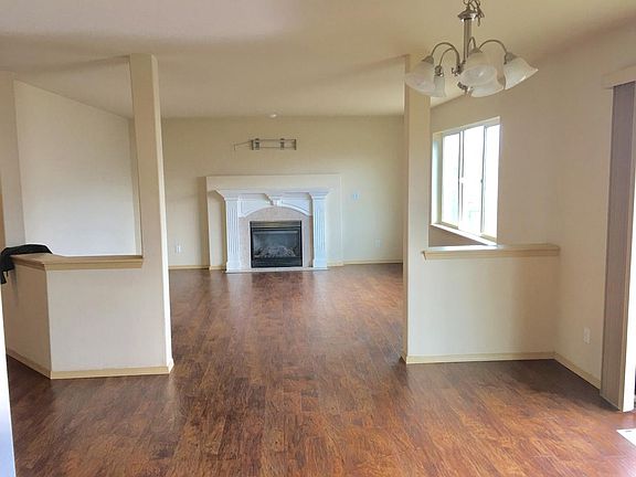 Spacious family room