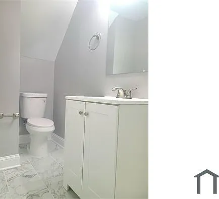 904 N Marlyn Ave — Photo 3
