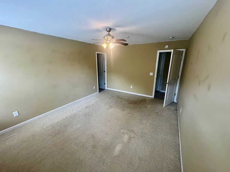 726 Hunter Ct — Photo 7