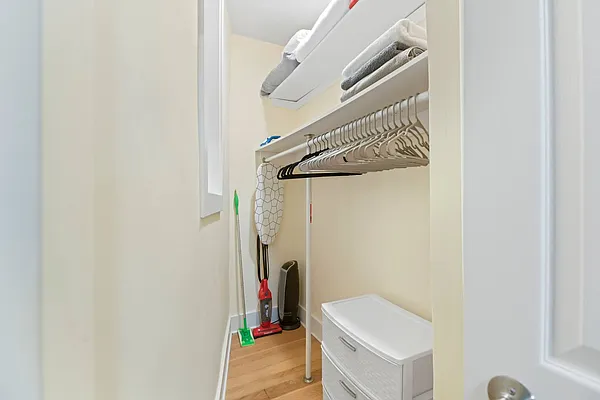 Rented by Dom & E Property Management | media 18