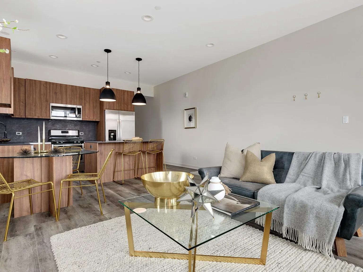 Roselle Station Apartments — Photo 3