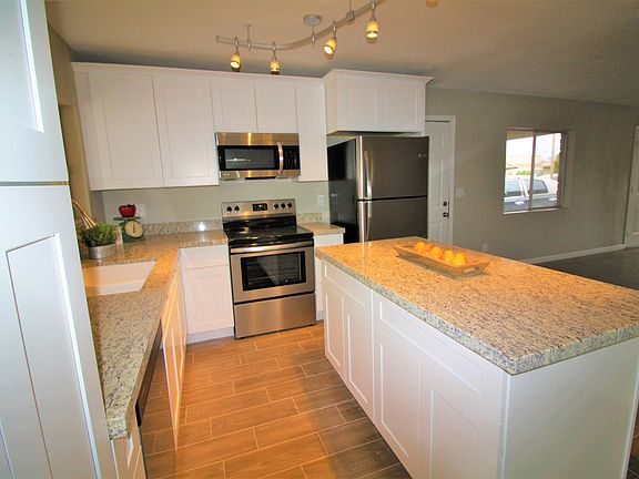 3rd image of 132 W Park Cir