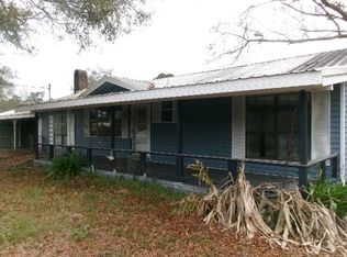 40 Pine Dr, Picayune, MS 39466