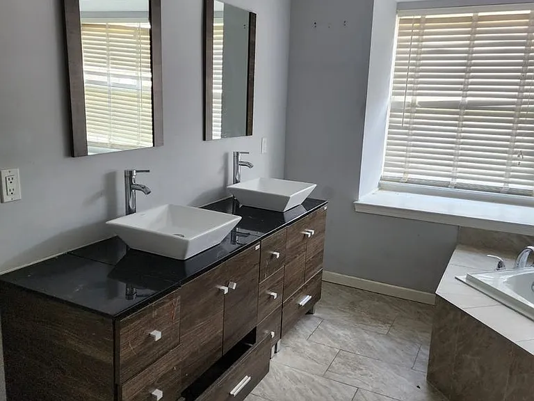 2303 Doral Dr — Photo 11