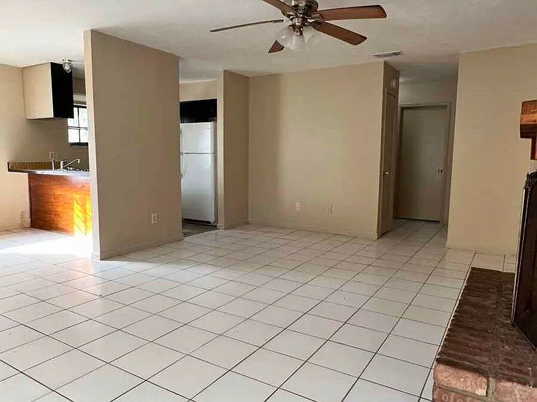 1809 Sylvan Ct #C — Photo 5