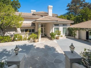 10383 Bonnie Ln, La Mesa, CA 91941