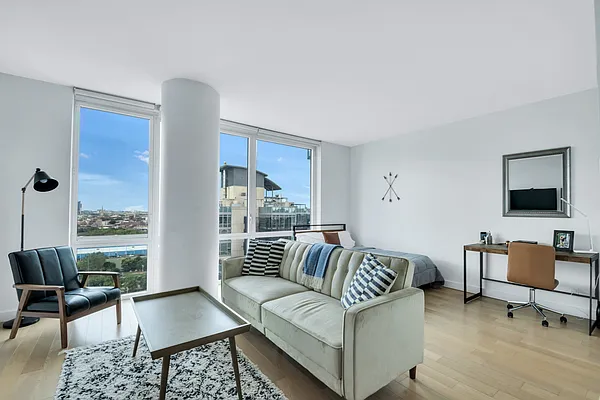Rented by Compass | media 30