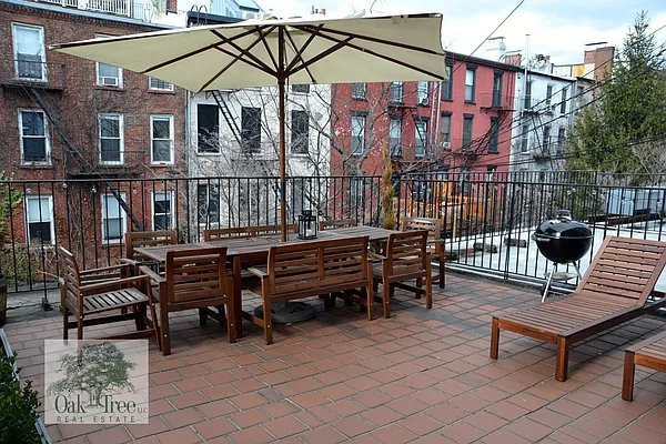 Rented by Oak Tree LLC | media 47