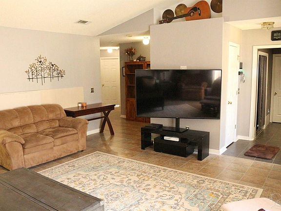 5th image of 4240 Castille Ave