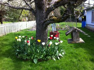 911 S 3rd St, La Conner, WA 98257