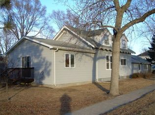 425 6th Ave S, Brookings, SD 57006