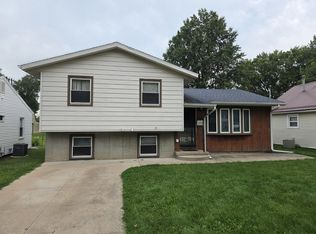 1807 18th Ave, Sterling, IL 61081